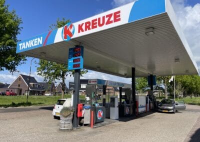 Kreuze – Tanken en Wassen
